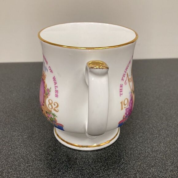 1982 Royal Mug Commemorative Birth of‎ Prince William to Charles and Diana - Picture 2 of 13